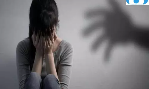 छात्रा से चलती कार में दुष्कर्म, वीडियो बनाकर ब्लैकमेल का आरोप छात्रा से चलती कार में दुष्कर्म, वीडियो बनाकर ब्लैकमेल का आरोप