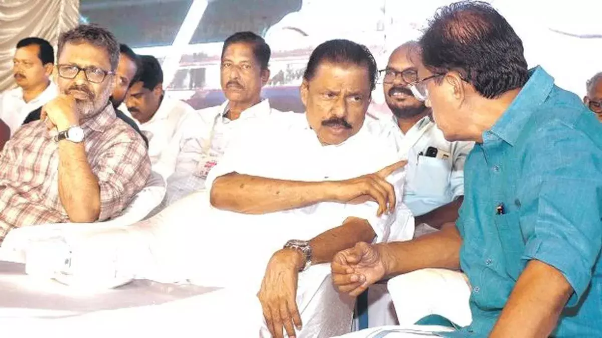 CPM का चौंकाने वाला फैसला, पलक्कड़ में बदला नेतृत्व CPM का चौंकाने वाला फैसला, पलक्कड़ में बदला नेतृत्व