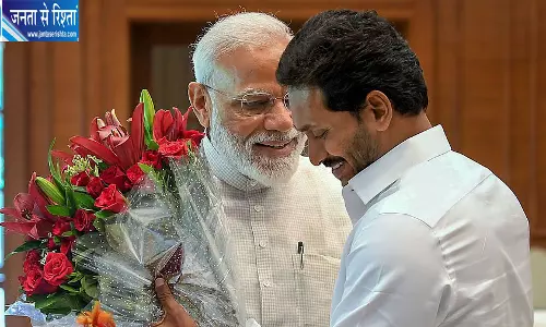 CEC विवाद के बीच जगन मोहन रेड्डी का बदला रुख, 2023 के कानून पर केंद्र से पुनर्विचार की मांग CEC विवाद के बीच जगन मोहन रेड्डी का बदला रुख, 2023 के कानून पर केंद्र से पुनर्विचार की मांग
