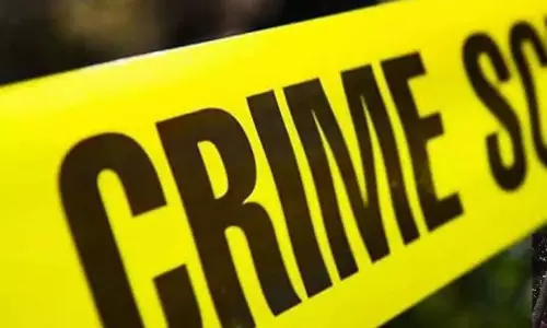 ट्रैक्टर की टक्कर से बाइक सवार दो लोगों की मौत, एक गंभीर घायल ट्रैक्टर की टक्कर से बाइक सवार दो लोगों की मौत, एक गंभीर घायल