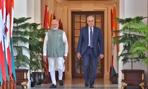 पीएम मोदी और स्विस राष्ट्रपति गाय परमेलिन के बीच हैदराबाद हाउस में अहम बैठक पीएम मोदी और स्विस राष्ट्रपति गाय परमेलिन के बीच हैदराबाद हाउस में अहम बैठक