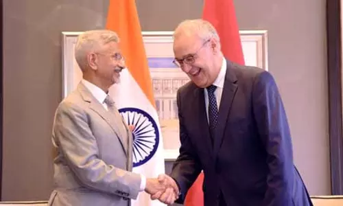 विदेश मंत्री जयशंकर ने स्विस राष्ट्रपति से मुलाकात की, भारत-स्विट्जरलैंड संबंधों को और मजबूत करने पर जोर विदेश मंत्री जयशंकर ने स्विस राष्ट्रपति से मुलाकात की, भारत-स्विट्जरलैंड संबंधों को और मजबूत करने पर जोर