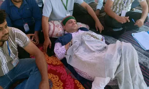 नूरपुर एमसीएच खोलने की मांग पर अनशन तीसरे दिन भी जारी नूरपुर एमसीएच खोलने की मांग पर अनशन तीसरे दिन भी जारी