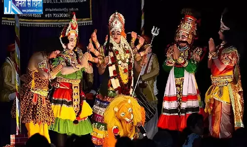यक्षगान को कर्नाटक की आधिकारिक कला शैली घोषित करने की मांग, अकादमी ने CM को सौंपा ज्ञापन