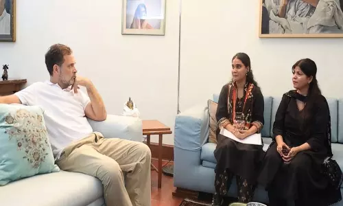 जंतर मंतर पर महिला प्रदर्शनकारियों से बदसलूकी का आरोप
