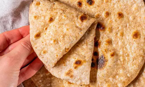 बची हुई रोटियां न फेंकें, इन 7 तरीकों से बनाएं स्वादिष्ट डिश