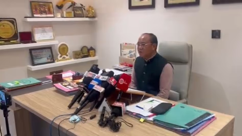 सियांग बांध विवाद: शांति बनाए रखने की अपील, गृह मंत्री सख्त सियांग बांध विवाद: शांति बनाए रखने की अपील, गृह मंत्री सख्त