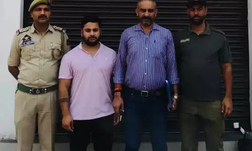 दवा बिक्री में अनियमितता पर मेडिकल शॉप सील दवा बिक्री में अनियमितता पर मेडिकल शॉप सील