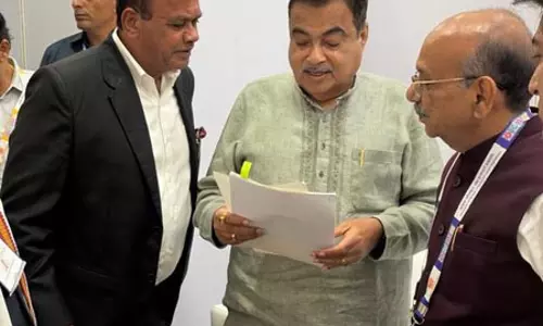 तेलंगाना के लिए नितिन गडकरी से वेंकट रेड्डी की मांग