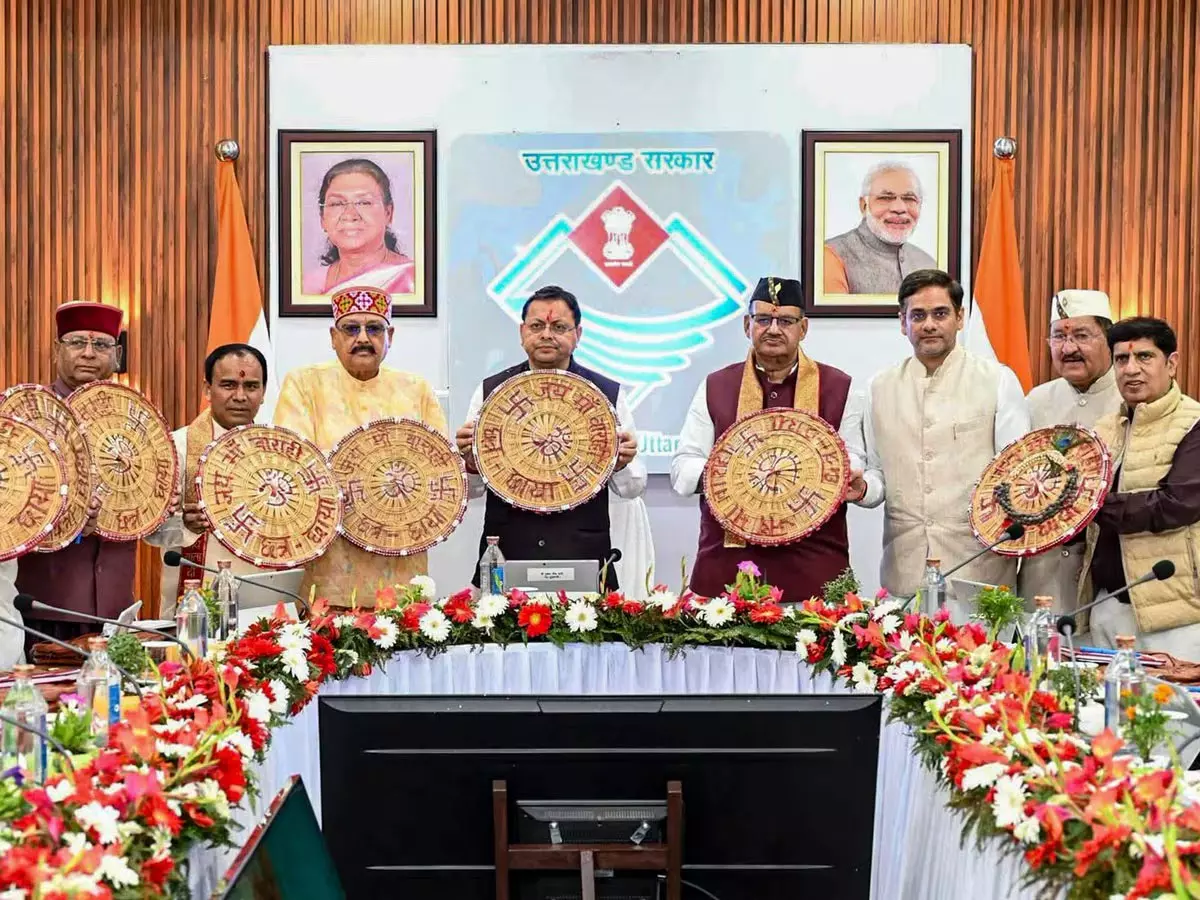 धामी कैबिनेट ने 200 करोड़ की योजना मंजूर की धामी कैबिनेट ने 200 करोड़ की योजना मंजूर की