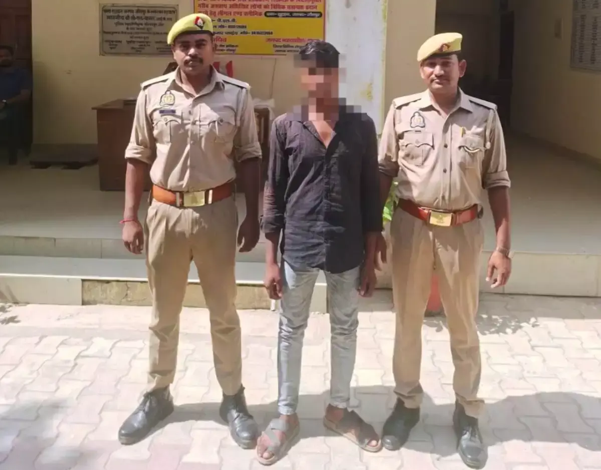 25 हजार के इनामी की गिरफ्तारी से हड़कंप 25 हजार के इनामी की गिरफ्तारी से हड़कंप