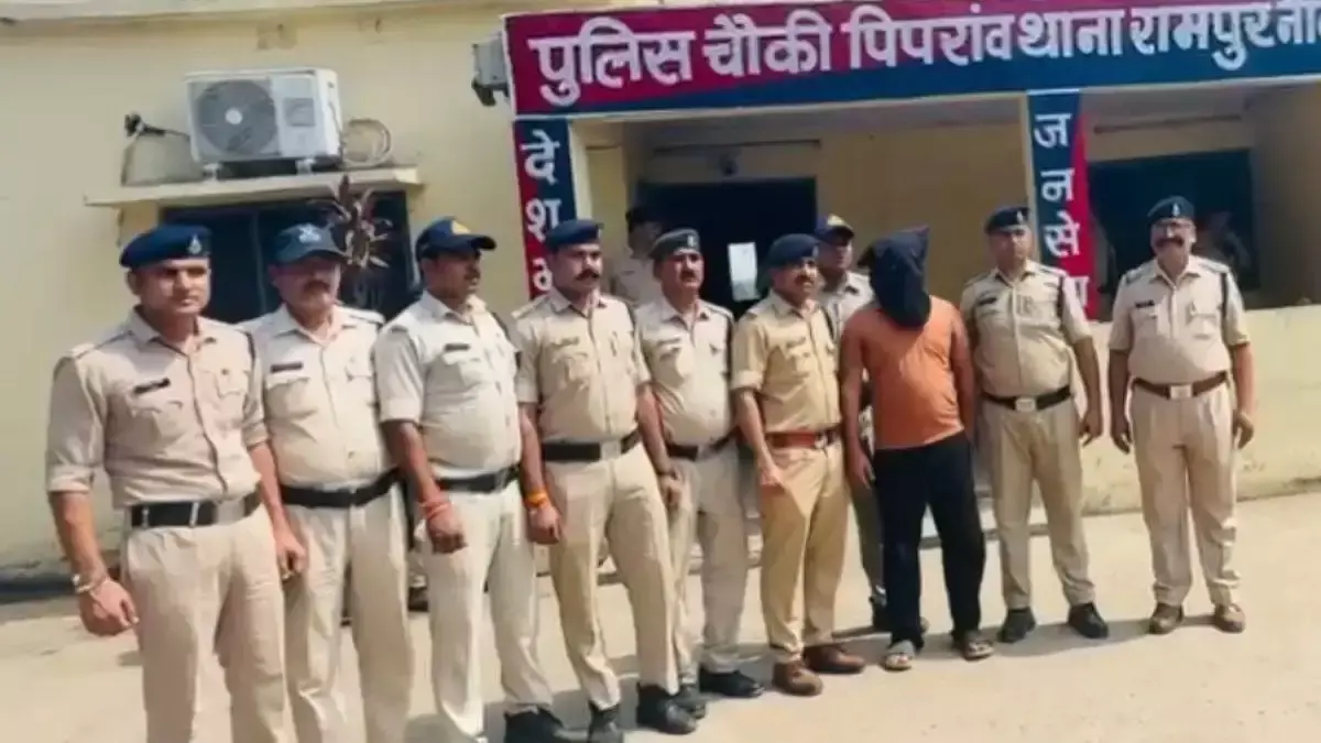 गांजा तस्कर को छुड़ाने वाला मुख्य संदेही पकड़ा गया गांजा तस्कर को छुड़ाने वाला मुख्य संदेही पकड़ा गया