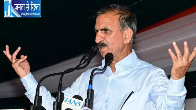 कांग्रेस में वरिष्ठ नेताओं के टिकट पर चर्चा कांग्रेस में वरिष्ठ नेताओं के टिकट पर चर्चा