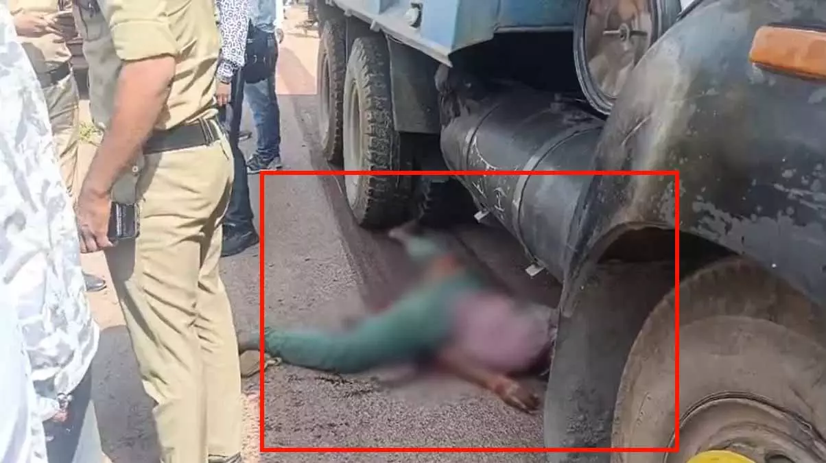 हाईवा को ओवरटेक करना पड़ा भारी, एक्टिवा सवार नाबालिग की मौत हाईवा को ओवरटेक करना पड़ा भारी, एक्टिवा सवार नाबालिग की मौत