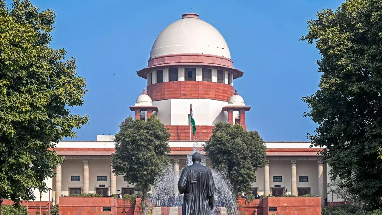 दिल्ली में बढ़ते रेप मामलों पर सुप्रीम कोर्ट सख्त, पुलिस को दिए कड़े निर्देश दिल्ली में बढ़ते रेप मामलों पर सुप्रीम कोर्ट सख्त, पुलिस को दिए कड़े निर्देश