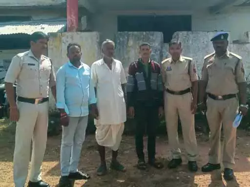 ऑपरेशन शंखनाद में बड़ी कार्रवाई, 29 गोवंश मुक्त, तीन तस्कर गिरफ्तार ऑपरेशन शंखनाद में बड़ी कार्रवाई, 29 गोवंश मुक्त, तीन तस्कर गिरफ्तार