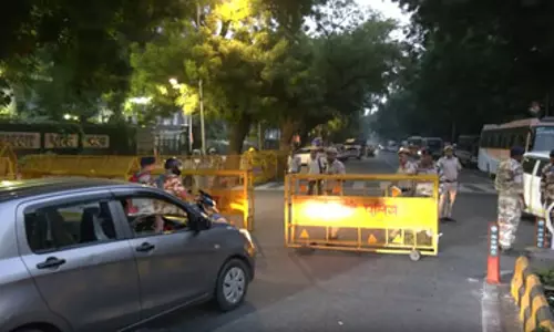 जंतर-मंतर पर विपक्ष के विरोध प्रदर्शन को देखते हुए सुरक्षा व्यवस्था कड़ी