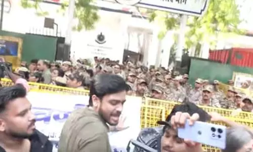जंतर-मंतर प्रदर्शन में गिरफ्तार 17 छात्रों को पटियाला हाउस कोर्ट से मिली जमानत जंतर-मंतर प्रदर्शन में गिरफ्तार 17 छात्रों को पटियाला हाउस कोर्ट से मिली जमानत