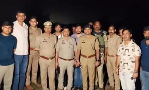 मुजफ्फरनगर में पुलिस और बदमाशों में मुठभेड़, 25 हजार का इनामी बदमाश घायल मुजफ्फरनगर में पुलिस और बदमाशों में मुठभेड़, 25 हजार का इनामी बदमाश घायल