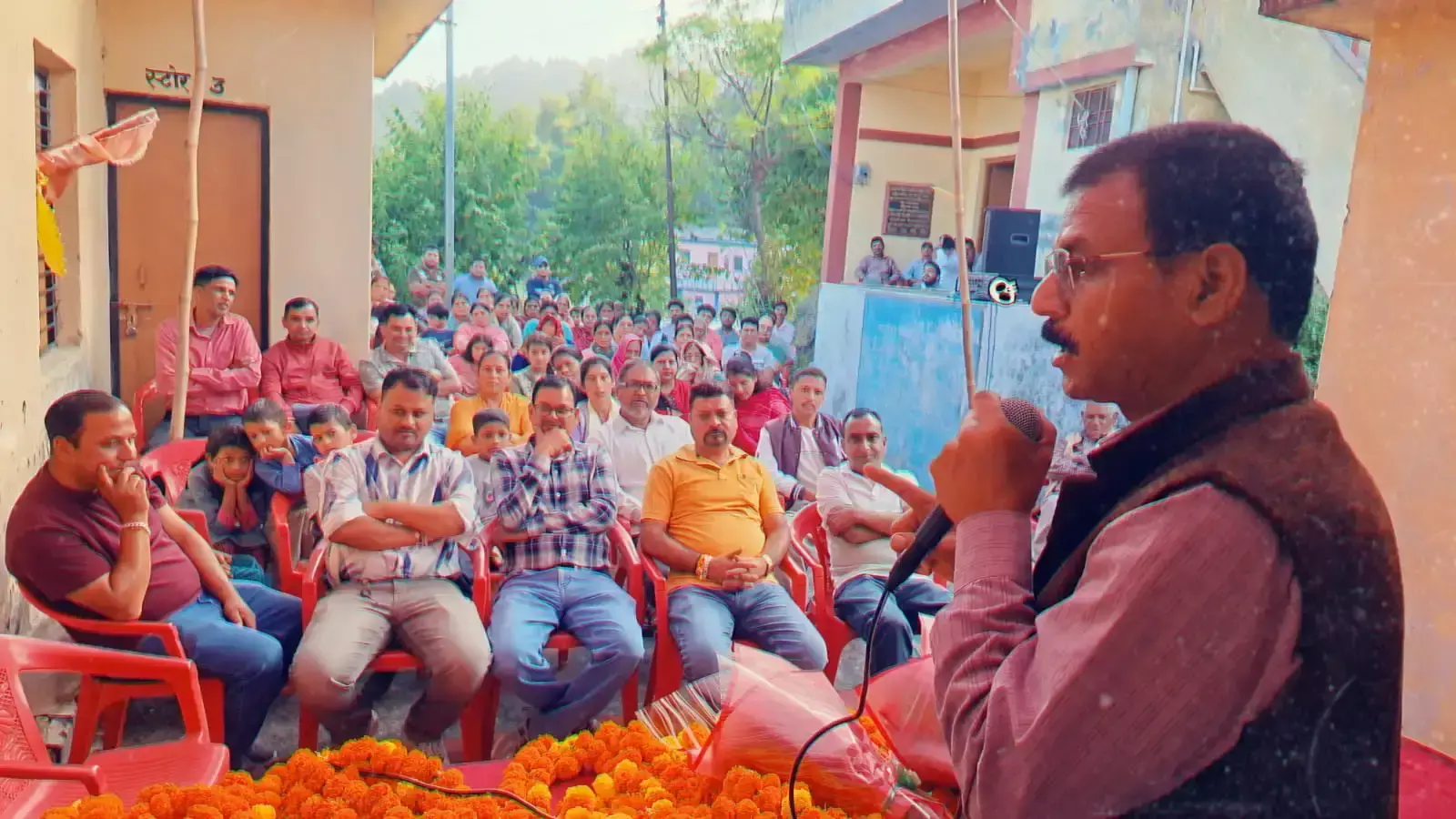 धनाई ने मतदाताओं से की विकास के नाम पर वोट की अपील