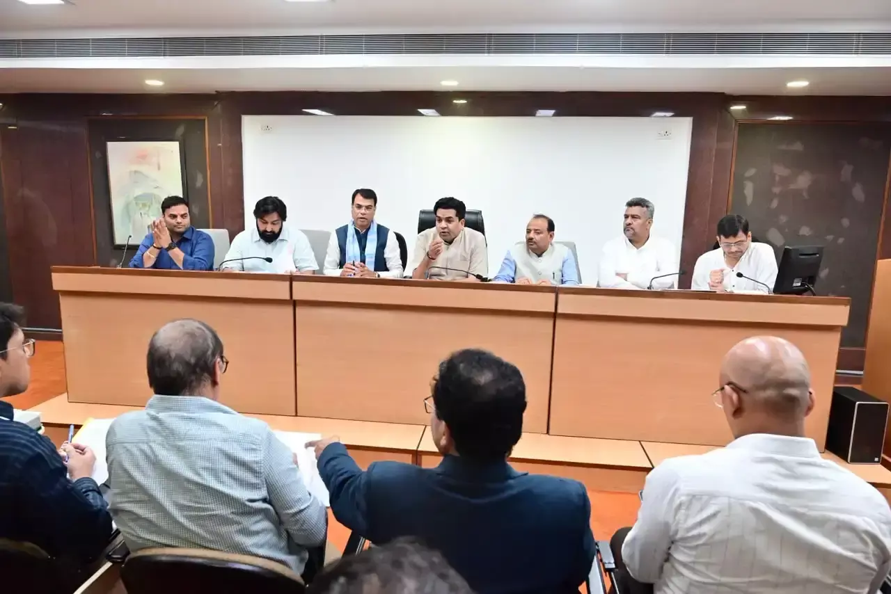 कपिल मिश्रा ने छठ पूजा की तैयारियों का लिया जायजा
