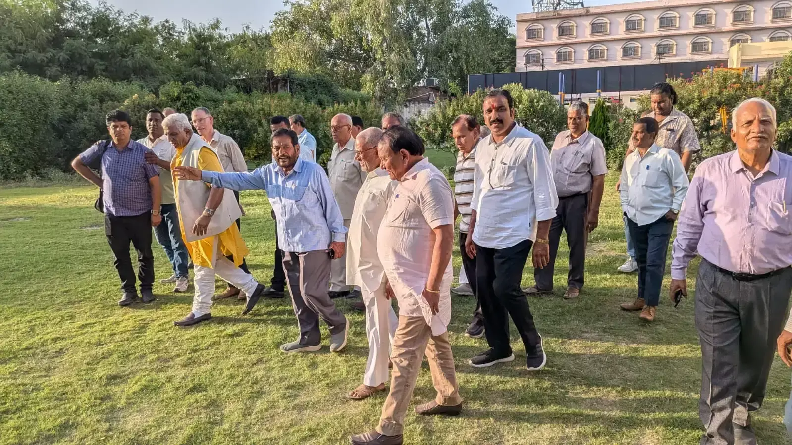 निम्बार्क कॉलेज में रामलीला मंच के निर्माण की शुरुआत