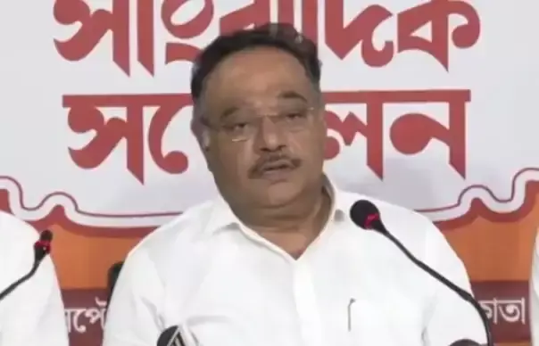 प्रधानमंत्री के प्रशासनिक सफर के 25 साल पर कार्यक्रम प्रधानमंत्री के प्रशासनिक सफर के 25 साल पर कार्यक्रम