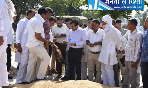 डीसी की समीक्षा के बाद पानीपत में धान खरीद ने पकड़ी रफ्तार डीसी की समीक्षा के बाद पानीपत में धान खरीद ने पकड़ी रफ्तार