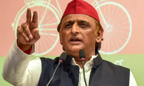 राज्यसभा की तीन से 403 तक पहुंची सपा की नजर, अखिलेश के पोस्ट ने बढ़ाई सियासी हलचल, राजभर ने कसा तंज राज्यसभा की तीन से 403 तक पहुंची सपा की नजर, अखिलेश के पोस्ट ने बढ़ाई सियासी हलचल, राजभर ने कसा तंज