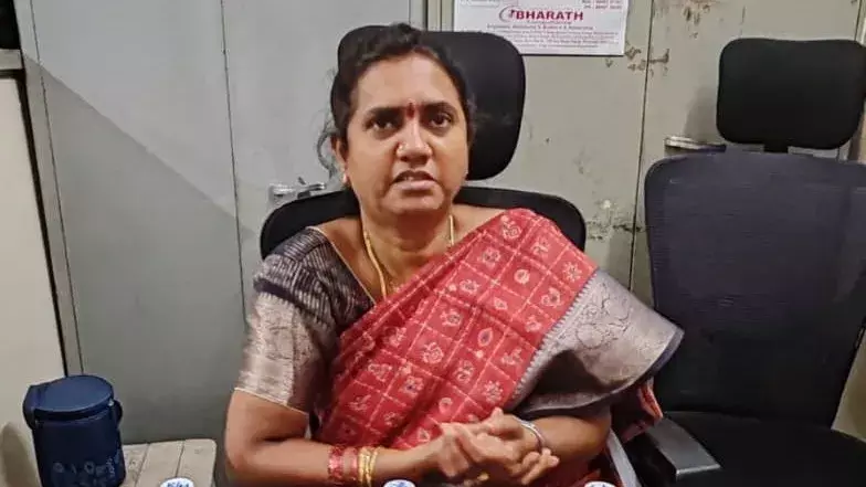 4 लाख की रिश्वत लेते रंगे हाथों पकड़ा गया टाउन प्लानिंग ऑफिसर 4 लाख की रिश्वत लेते रंगे हाथों पकड़ा गया टाउन प्लानिंग ऑफिसर