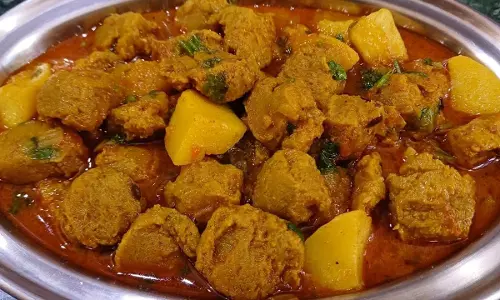 पितृ पक्ष में बनाएं बिना लहसुन-प्याज की आलू-सोयाबीन सब्जी, आसान रेसिपी पितृ पक्ष में बनाएं बिना लहसुन-प्याज की आलू-सोयाबीन सब्जी, आसान रेसिपी