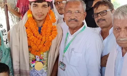 एशियाड गोल्ड विजेता अंकुश पंघाल का हिसार में भव्य स्वागत