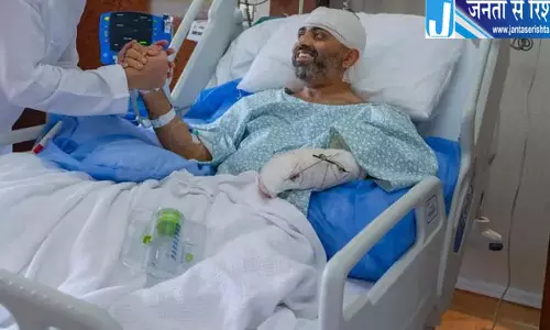फ्लाईदुबई के ‘हीरो’ पायलट कैप्टन स्मित की खोपड़ी में फ्रैक्चर, हमले के बाद सऊदी अरब में हुआ इलाज फ्लाईदुबई के ‘हीरो’ पायलट कैप्टन स्मित की खोपड़ी में फ्रैक्चर, हमले के बाद सऊदी अरब में हुआ इलाज