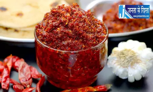 10 मिनट में बनाएं चटपटी तड़का लहसुन चटनी