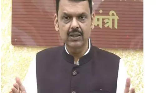 दिल्ली प्रदर्शन को लेकर फडणवीस का बड़ा बयान दिल्ली प्रदर्शन को लेकर फडणवीस का बड़ा बयान
