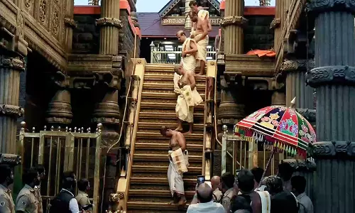 सबरीमाला में ऑनलाइन रूम बुकिंग बढ़ी श्रद्धालुओं को मिलेंगे 400 कमरे सबरीमाला में ऑनलाइन रूम बुकिंग बढ़ी श्रद्धालुओं को मिलेंगे 400 कमरे