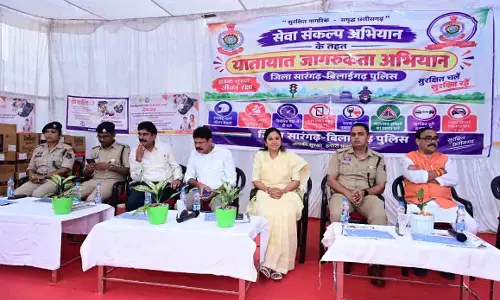 100 से अधिक लोगों को हेलमेट वितरण, बाइक रैली और नुक्कड़ नाटक से दिया सड़क सुरक्षा का संदेश 100 से अधिक लोगों को हेलमेट वितरण, बाइक रैली और नुक्कड़ नाटक से दिया सड़क सुरक्षा का संदेश