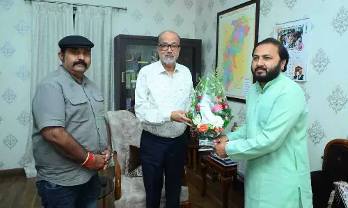 राज्यपाल रमेन डेका से महाराजा कमल चंद्र भंज देव ने की भेंट राज्यपाल रमेन डेका से महाराजा कमल चंद्र भंज देव ने की भेंट