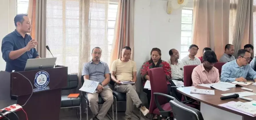 जनसंख्या गणना के लिए जनगणना प्रशिक्षण चल रहा