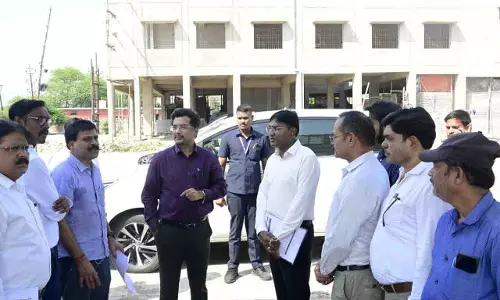 प्रमुख सचिव सोनमणि बोरा ने पीएम आवास और ई-बस सेवा के निर्माणाधीन कार्यों का किया निरीक्षण प्रमुख सचिव सोनमणि बोरा ने पीएम आवास और ई-बस सेवा के निर्माणाधीन कार्यों का किया निरीक्षण
