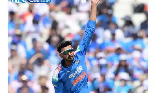 IND vs WI: अक्षर पटेल ने रचा रिकॉर्ड, एक ही ओवर में वेस्टइंडीज को दोहरा झटका IND vs WI: अक्षर पटेल ने रचा रिकॉर्ड, एक ही ओवर में वेस्टइंडीज को दोहरा झटका