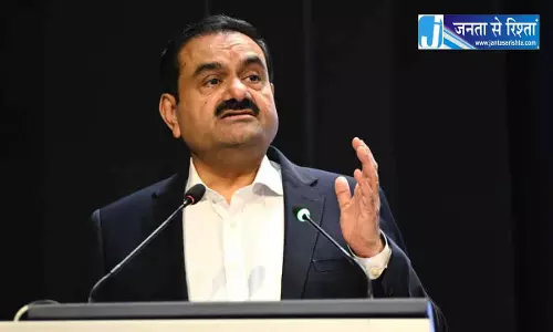 डेटा सेंटर की रेस में अदाणी का बड़ा दांव, अरबों डॉलर के निवेश से बढ़ाई बढ़त