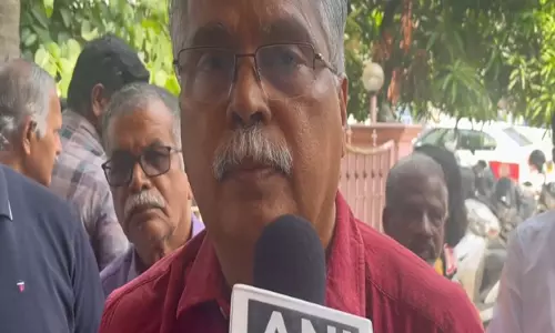 बिनॉय विश्वम ने CEC ज्ञानेश कुमार पर साधा निशाना बिनॉय विश्वम ने CEC ज्ञानेश कुमार पर साधा निशाना
