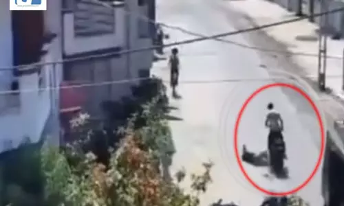 मंगरोल पोर्ट के पास दर्दनाक हादसा, बाइक सवार की मौत