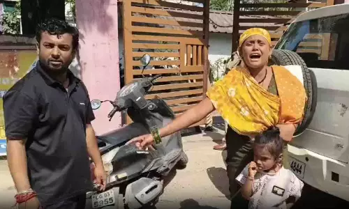 शराब के नशे में बाइक चलाने पर वाहन जब्त, बहनों ने ट्रैफिक थाने में किया हंगामा