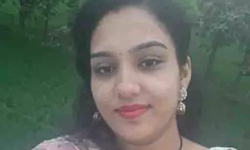 बच्चे को ट्यूशन छोड़ने निकली महिला लापता, तीन दिन बाद भी सुराग नहीं बच्चे को ट्यूशन छोड़ने निकली महिला लापता, तीन दिन बाद भी सुराग नहीं