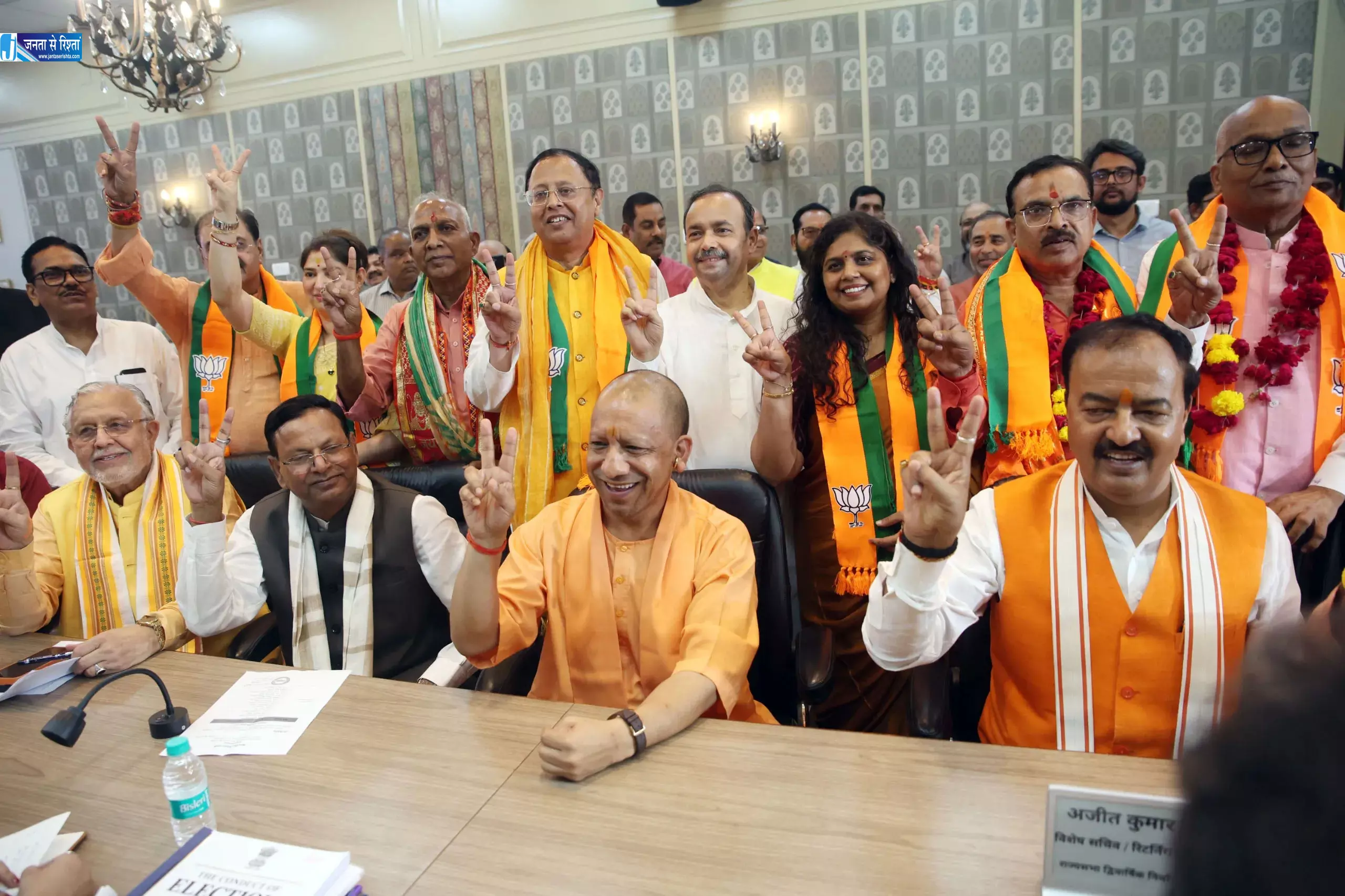 राज्यसभा चुनाव के लिए BJP के आठों प्रत्याशियों ने भरा नामांकन, CM योगी रहे मौजूद राज्यसभा चुनाव के लिए BJP के आठों प्रत्याशियों ने भरा नामांकन, CM योगी रहे मौजूद