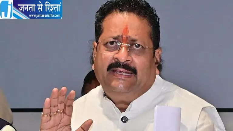 विजयपुरा में SIR पर विवाद, आठ जीवित वोटरों को मृत बताकर नाम हटाने के आवेदन विजयपुरा में SIR पर विवाद, आठ जीवित वोटरों को मृत बताकर नाम हटाने के आवेदन