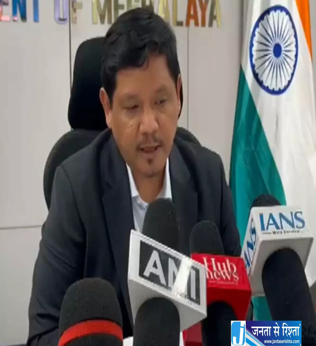 मेघालय में कैबिनेट फेरबदल की अटकलों पर संगमा ने लगाया विराम मेघालय में कैबिनेट फेरबदल की अटकलों पर संगमा ने लगाया विराम