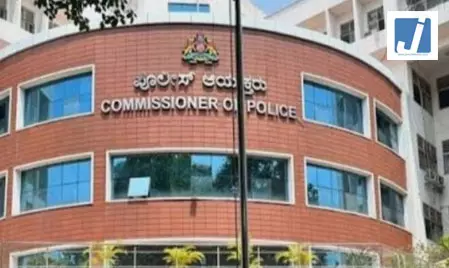 बेंगलुरु में पांच पुलिस कमिश्नरेट बनाने के प्रस्ताव पर कांग्रेस-भाजपा आमने-सामने बेंगलुरु में पांच पुलिस कमिश्नरेट बनाने के प्रस्ताव पर कांग्रेस-भाजपा आमने-सामने